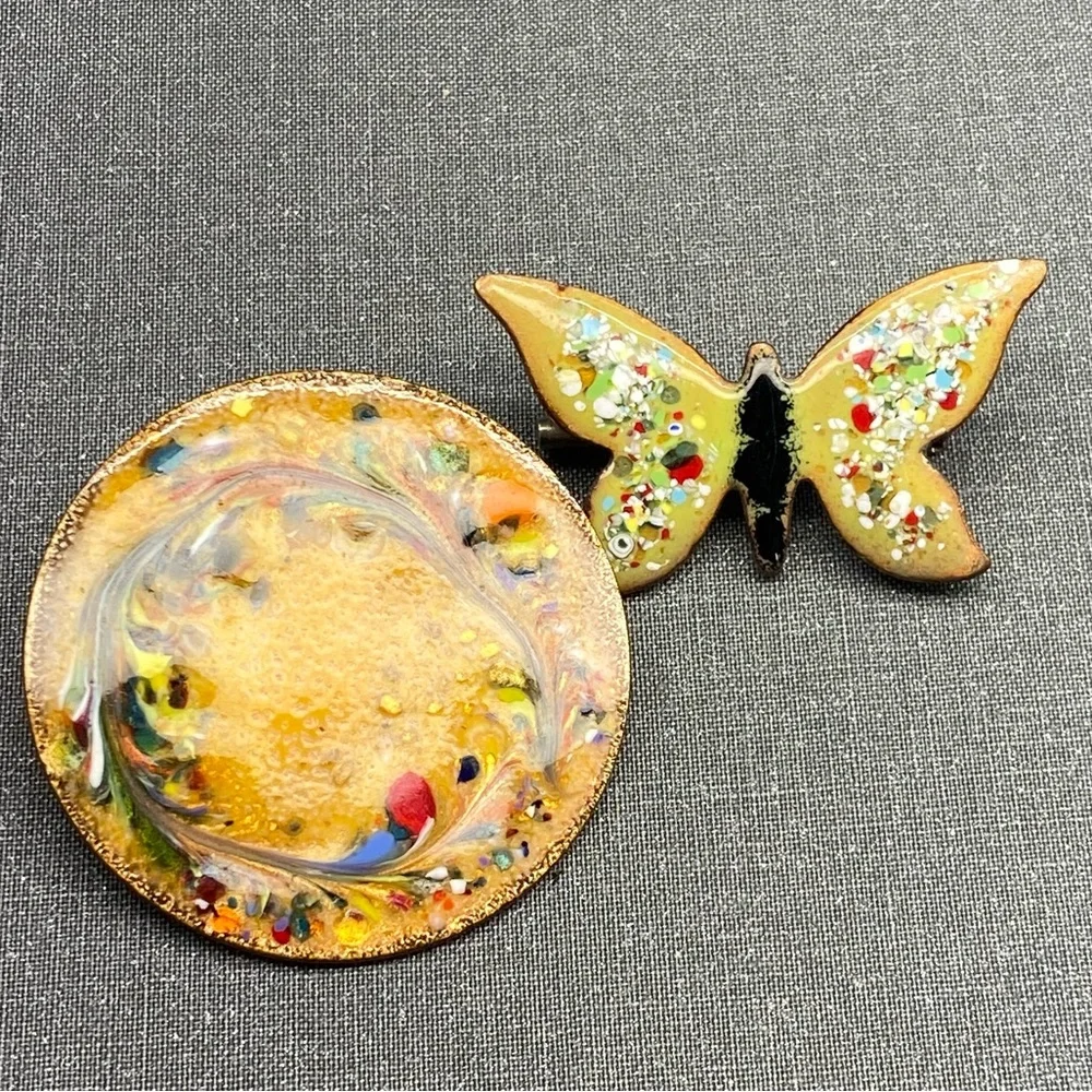 Mid Century Modern Glass Abstract Copper Back Multicolored Brooches Set of 2